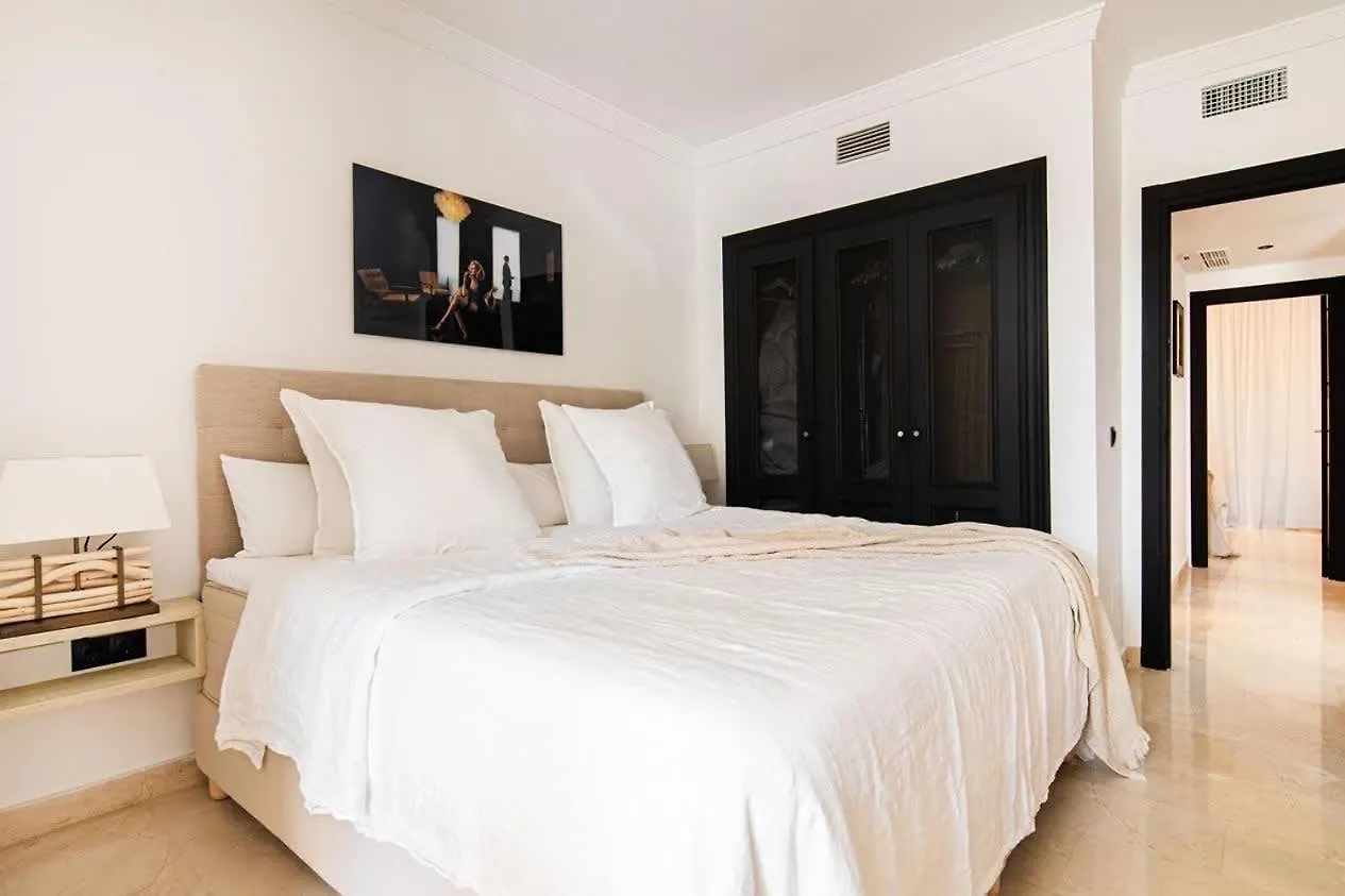 Casa Linda Terrace Pool Modern Apartment Benahavis