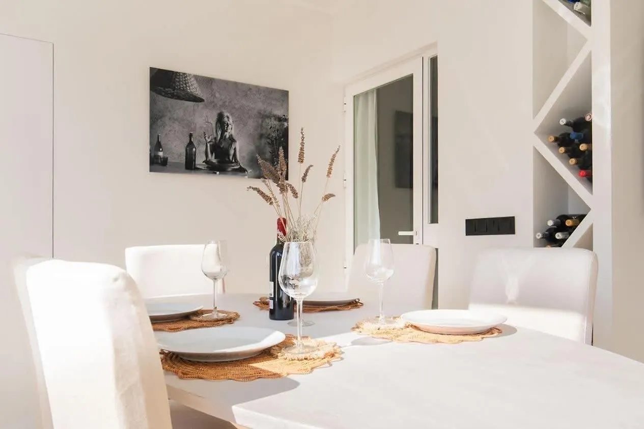 Casa Linda Terrace Pool Modern Apartment Benahavis Spain