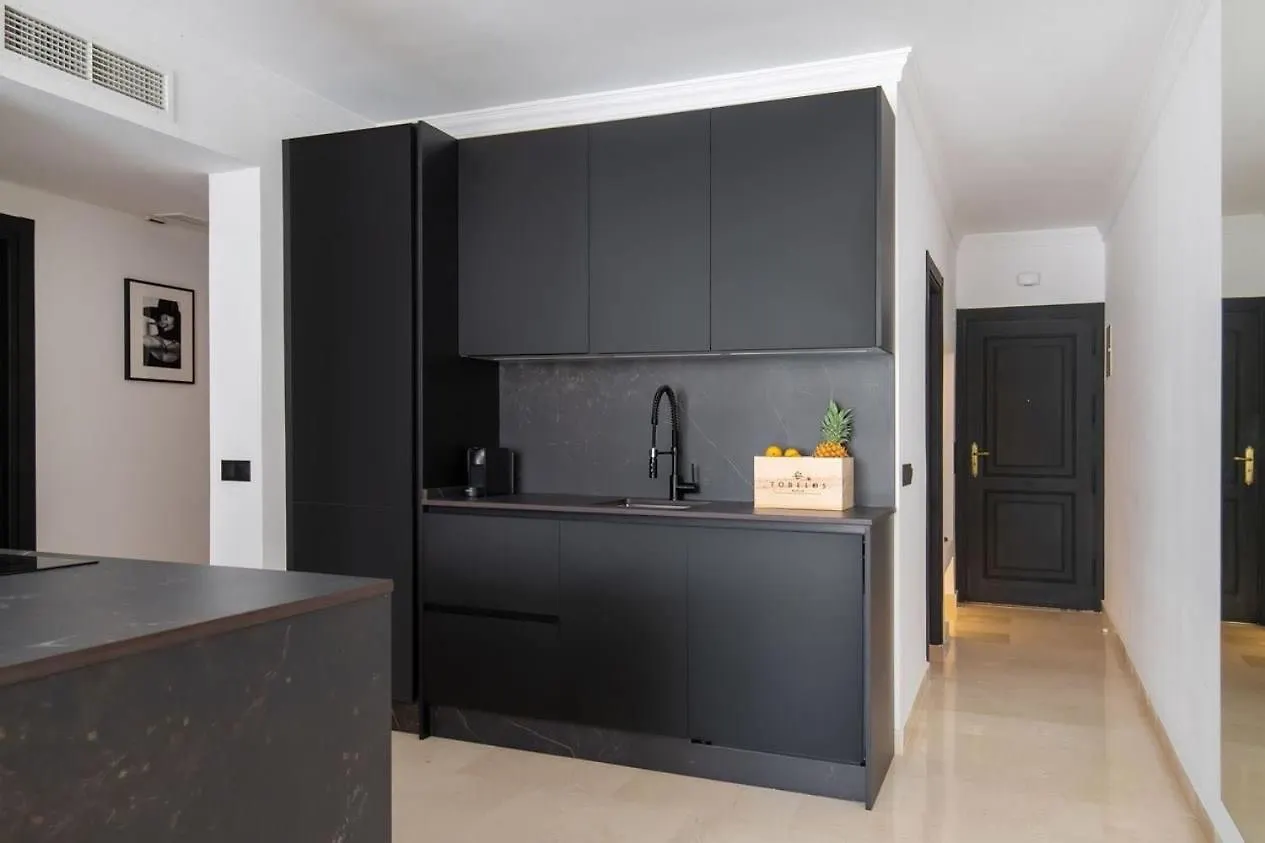 Casa Linda Terrace Pool Modern Apartment Benahavis Spain